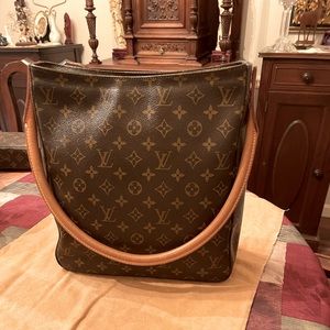 Louis Vuitton monogram Looping GM